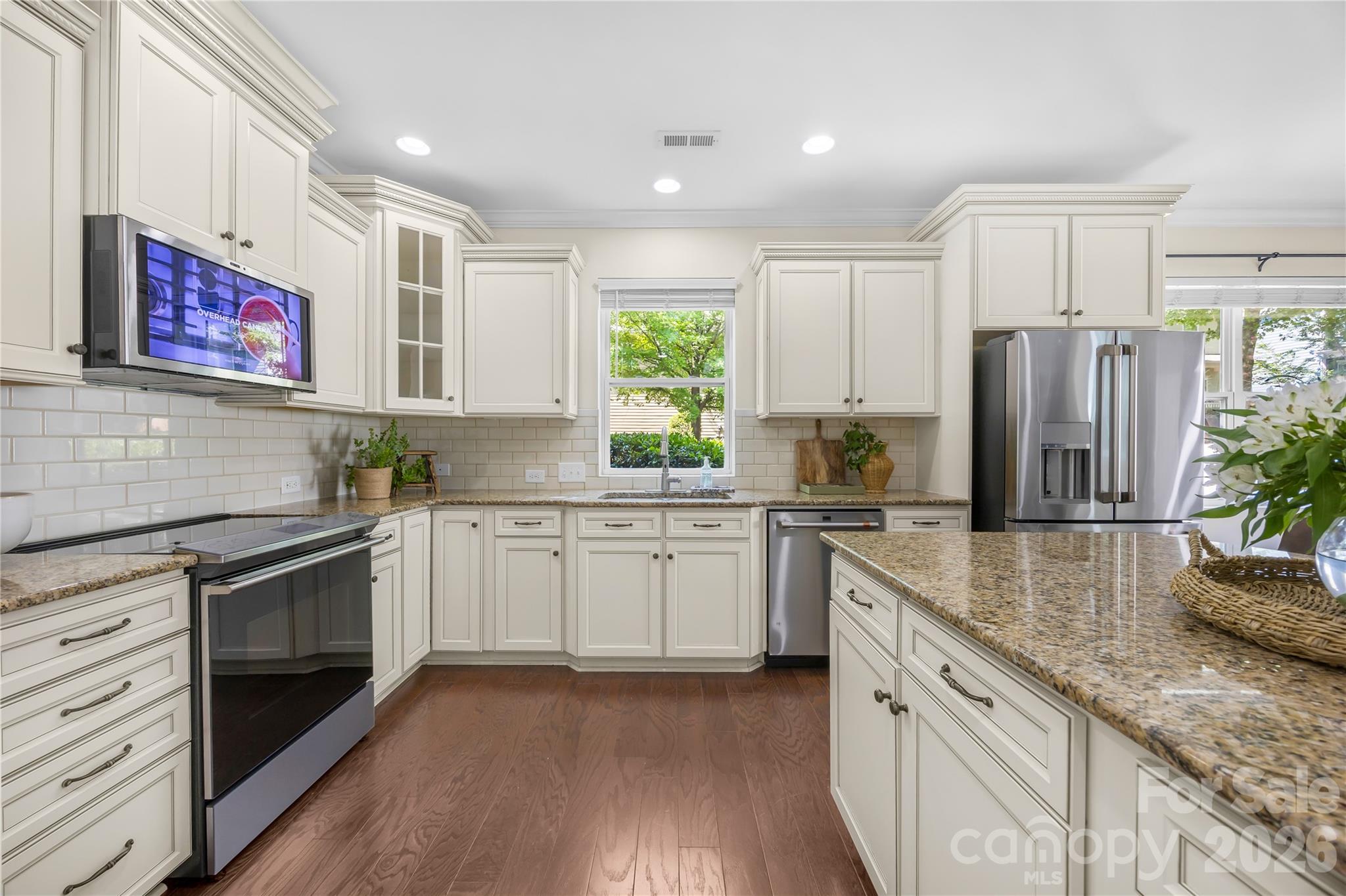 8703 Lake Pines Drive Property Photo 7
