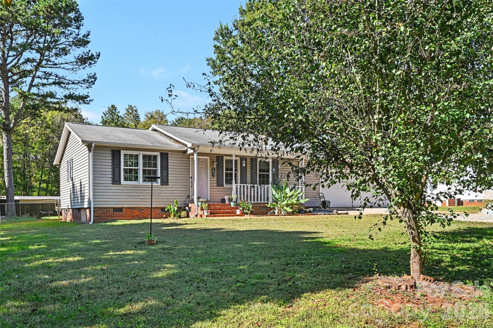 2040 Providence Church Road Property Photo 5