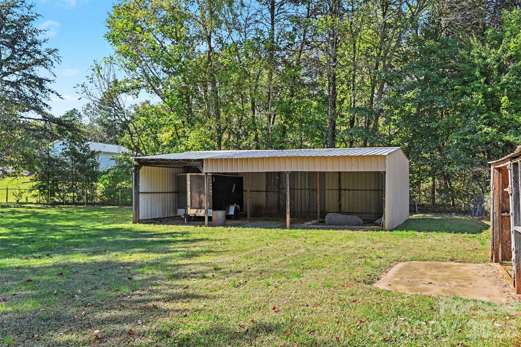 2040 Providence Church Road Property Photo 18
