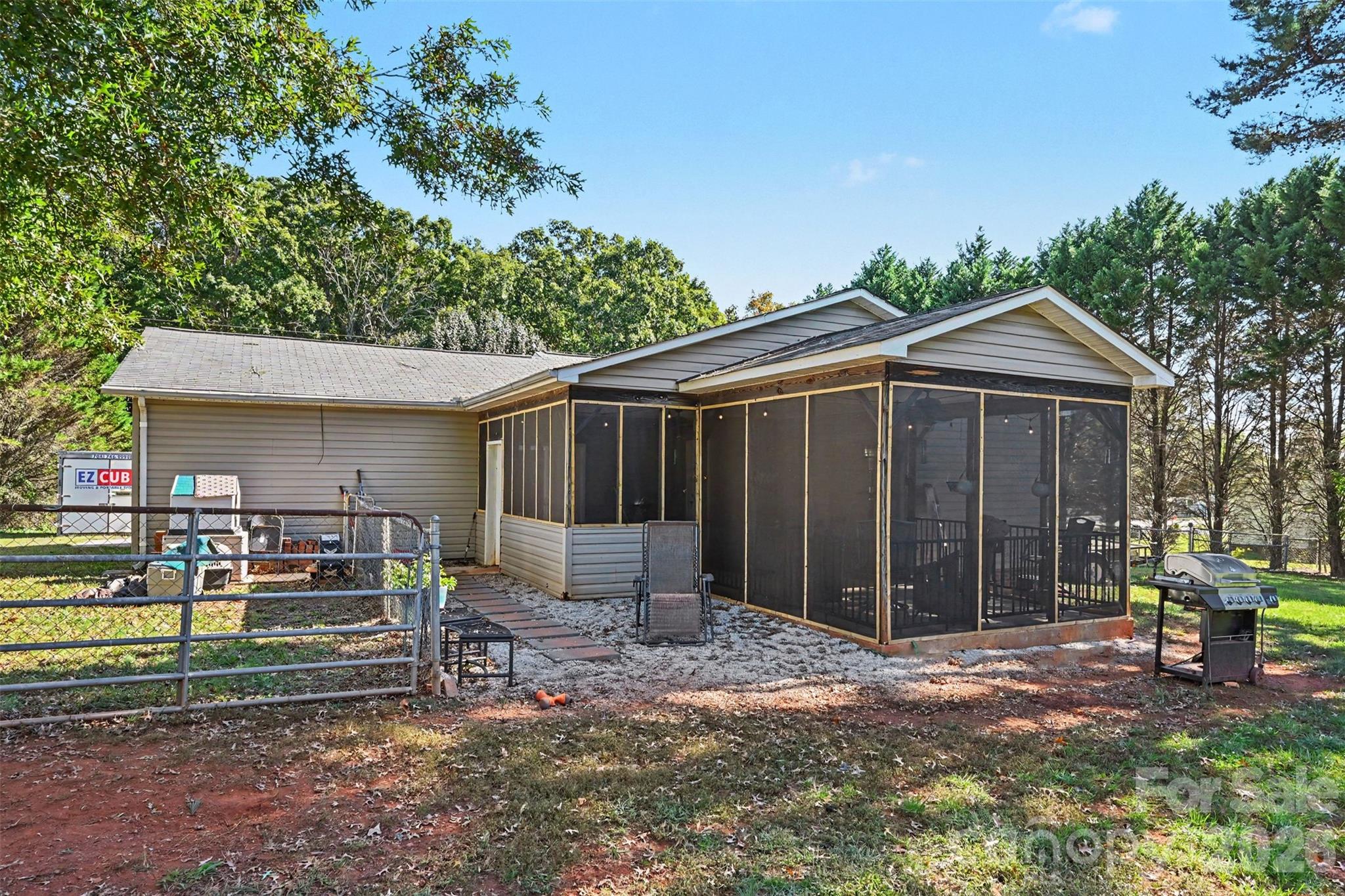 2040 Providence Church Road Property Photo 20