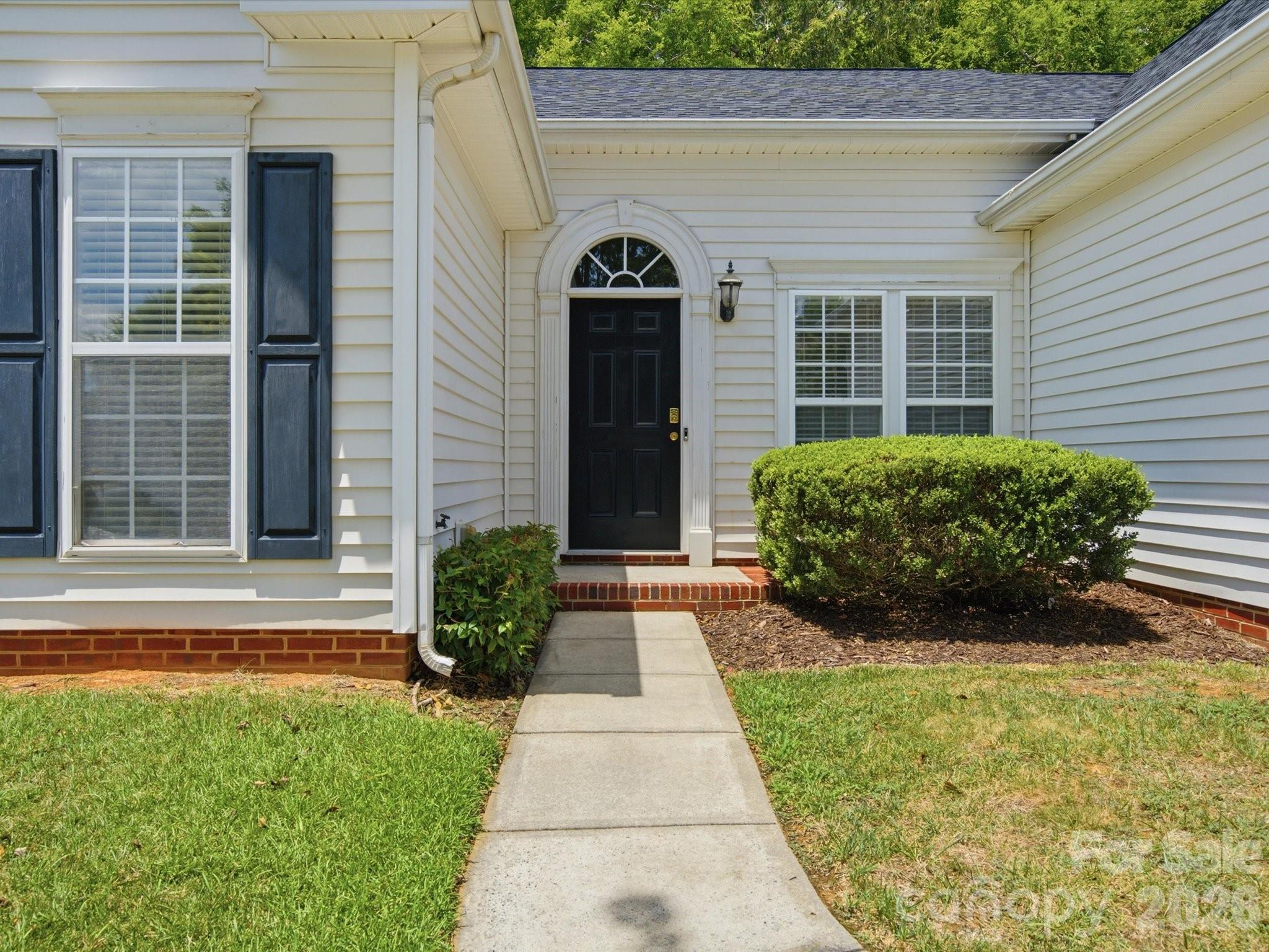 2007 Rosewater Lane Property Photo 4