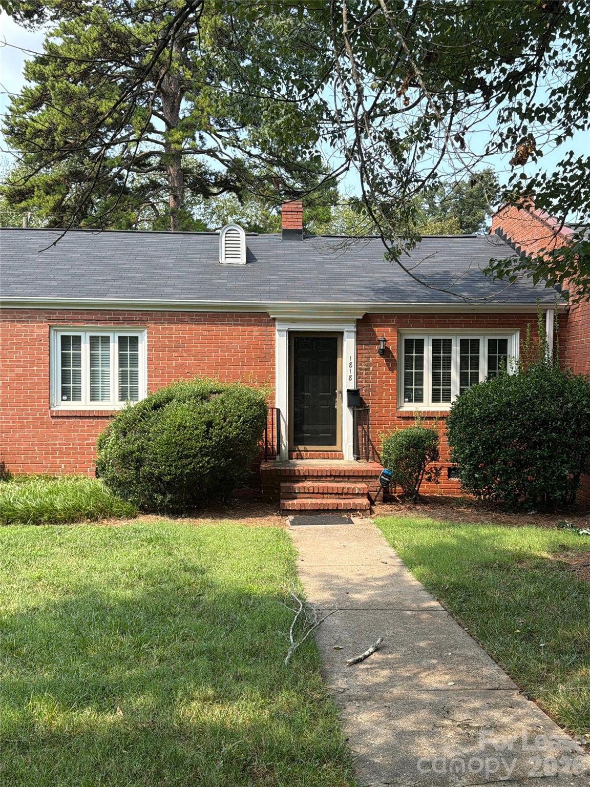 1818 Jameston Drive Property Photo 2
