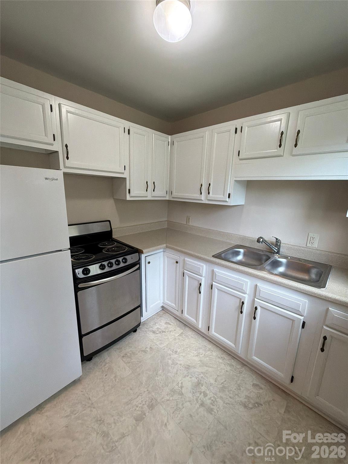 1818 Jameston Drive Property Photo 6