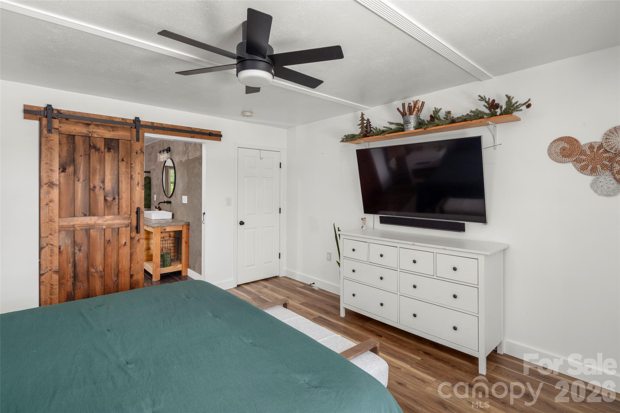 354 Boulder View Drive Property Photo 17