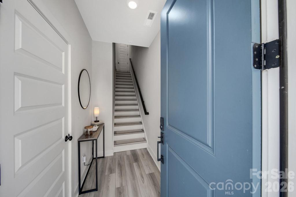 5007 Tiny Lane Property Photo 2
