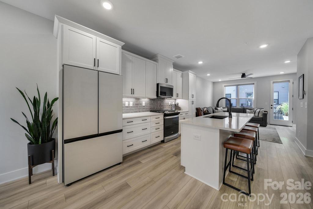 5007 Tiny Lane Property Photo 6