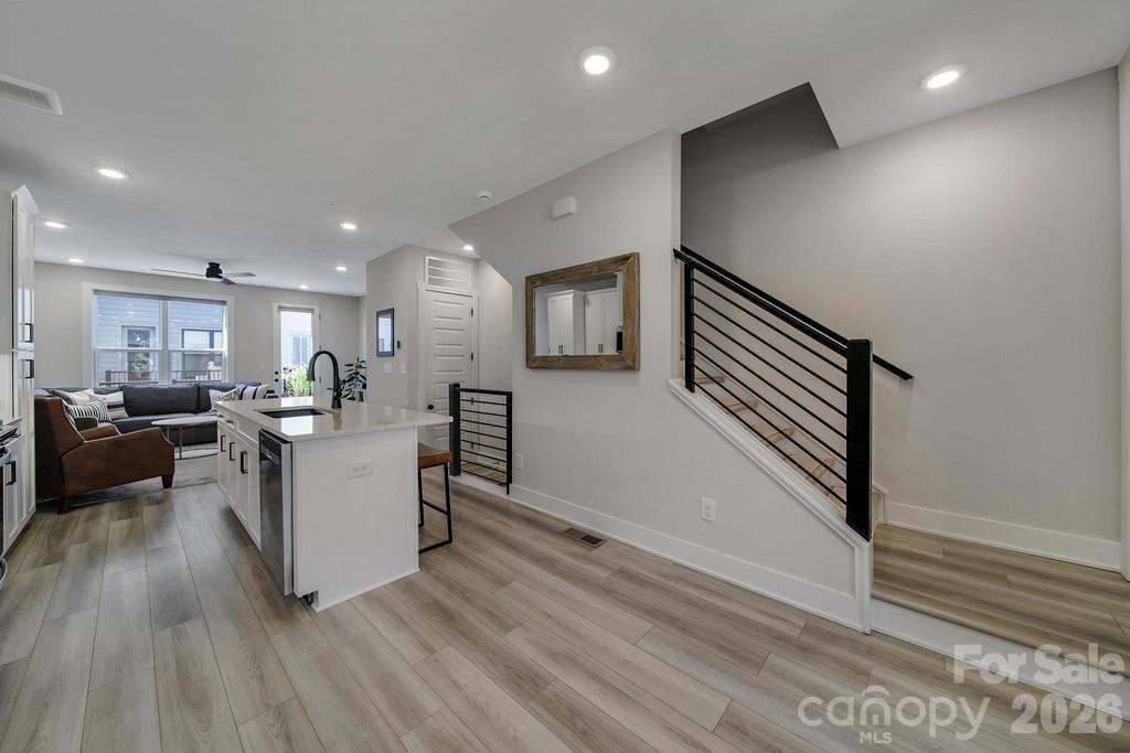 5007 Tiny Lane Property Photo 7