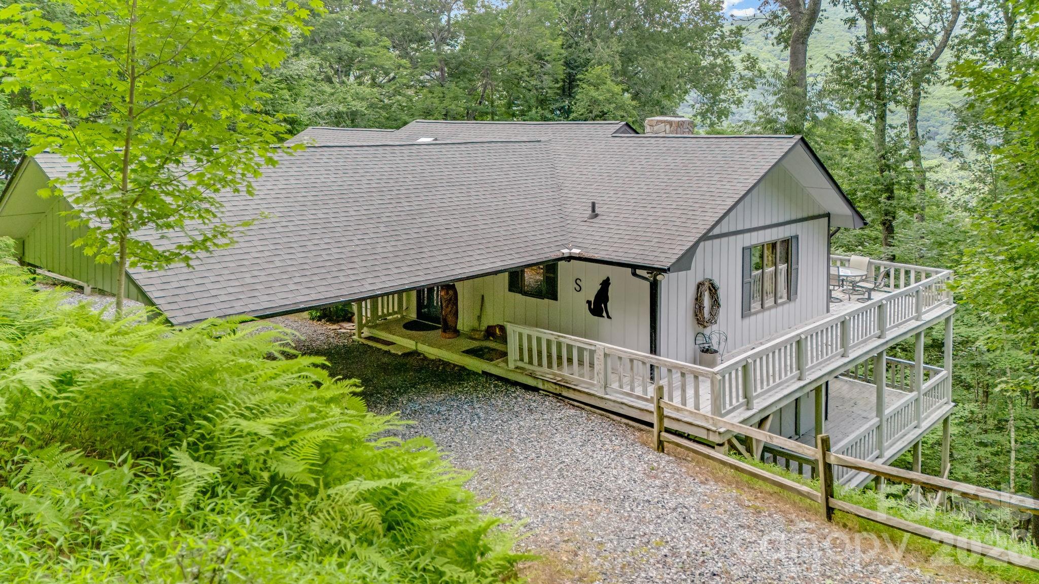 38 Bee Tree Lane Property Photo 1