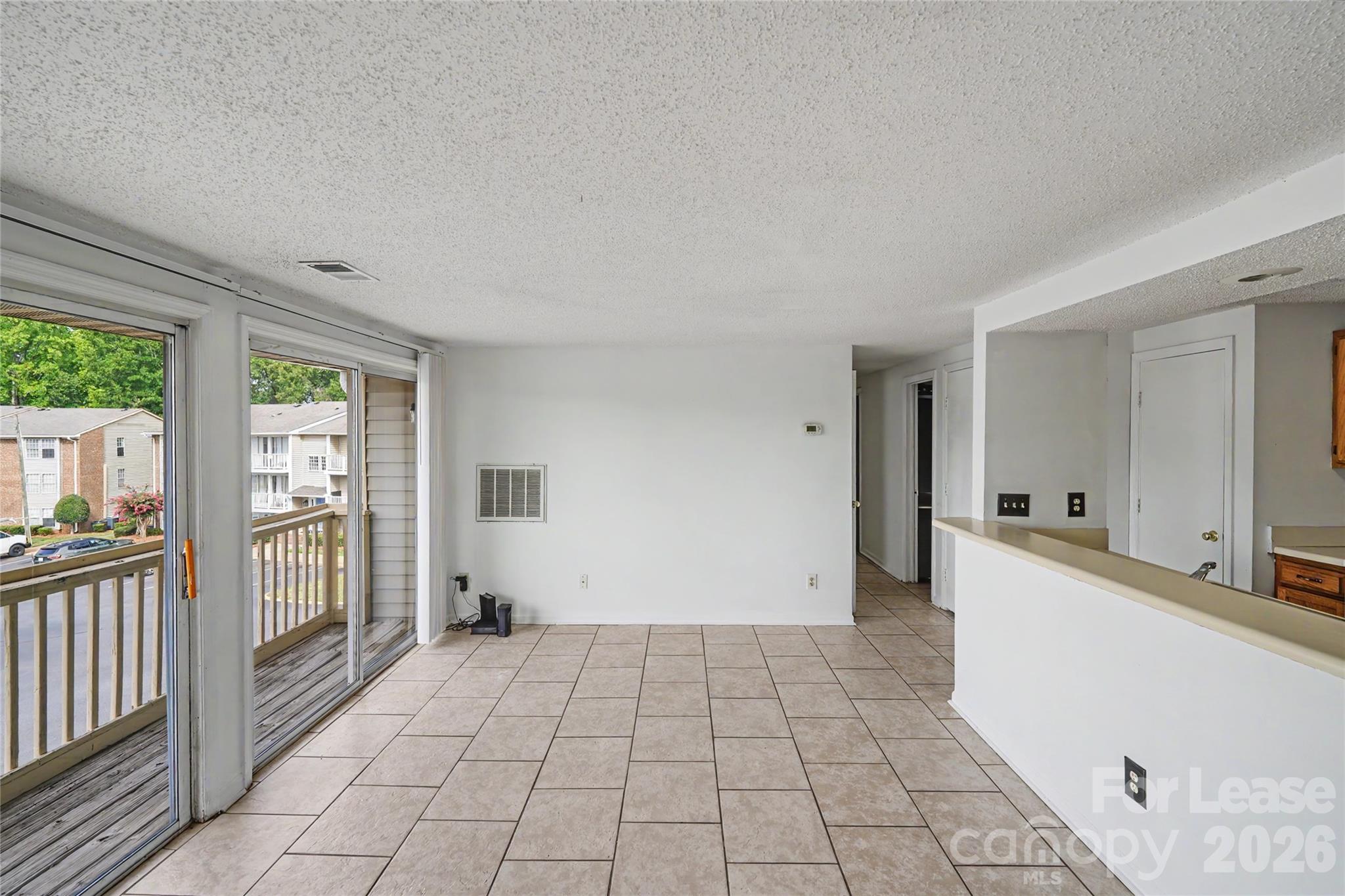 1624 Arlyn Circle J Property Photo 15