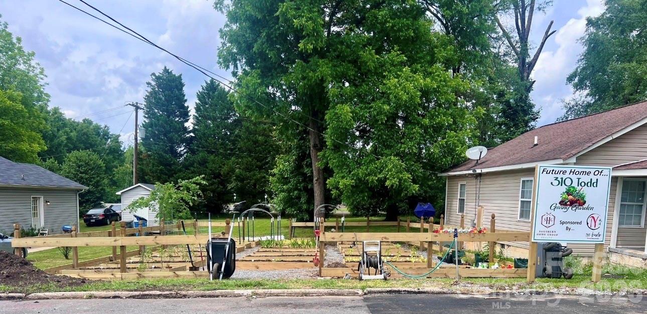 310 Todd Street Property Photo 1