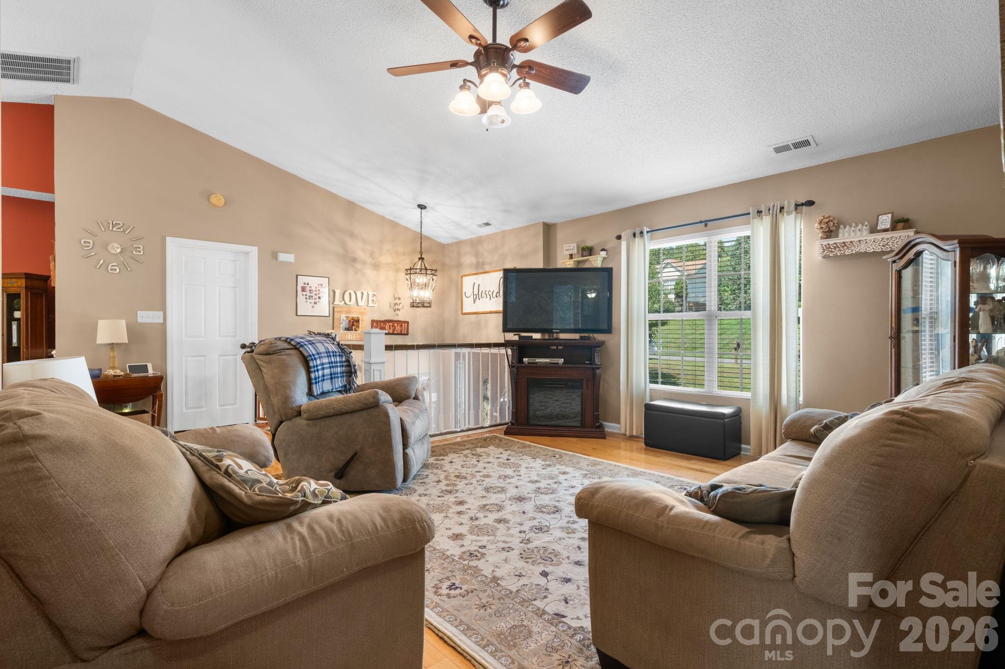 3105 Kay Street Property Photo 7