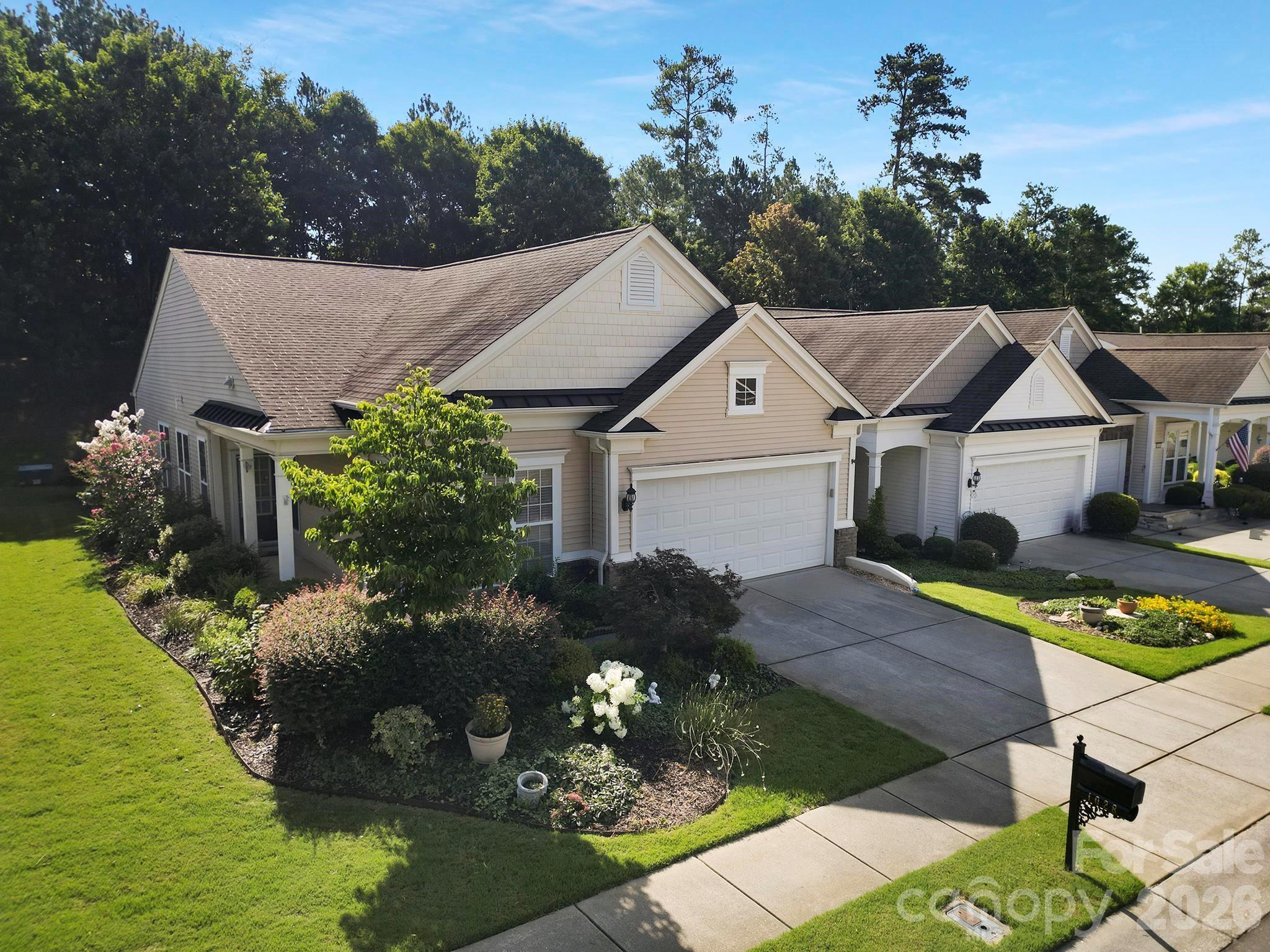 1028 Sweetleaf Drive Property Photo 1