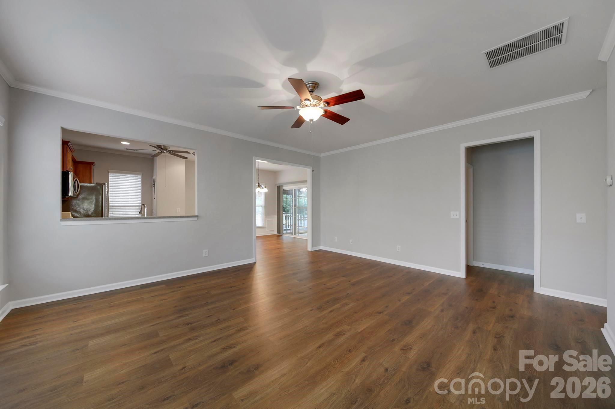 1028 Sweetleaf Drive Property Photo 7