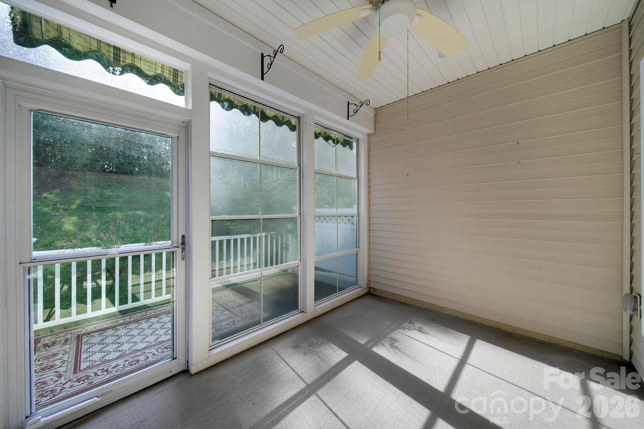 1028 Sweetleaf Drive Property Photo 14