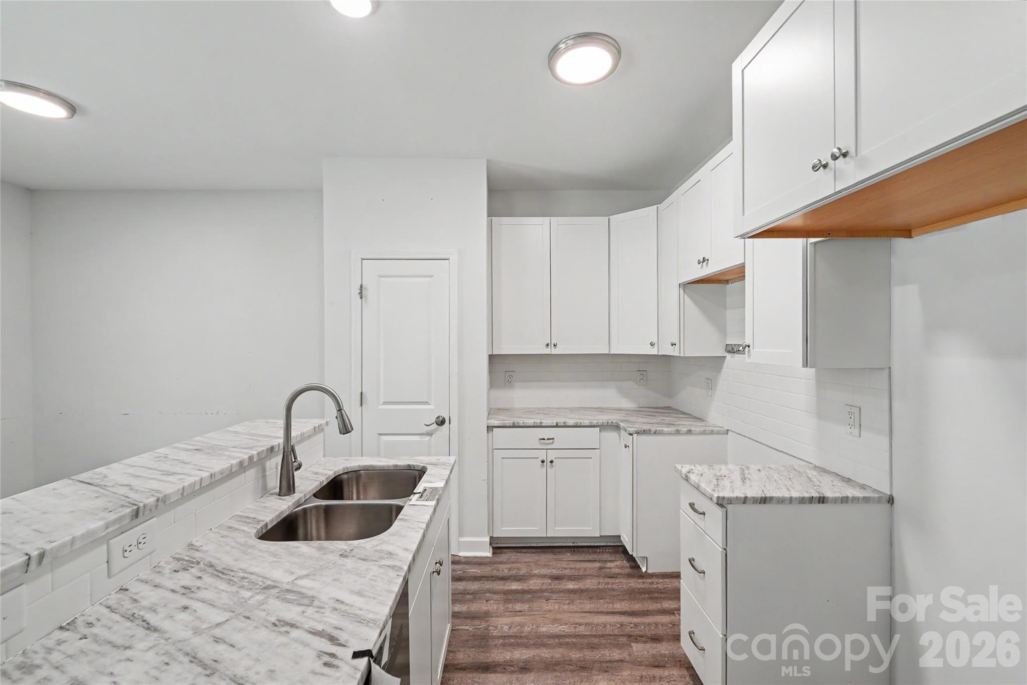219 N Scruggs Street Property Photo 4