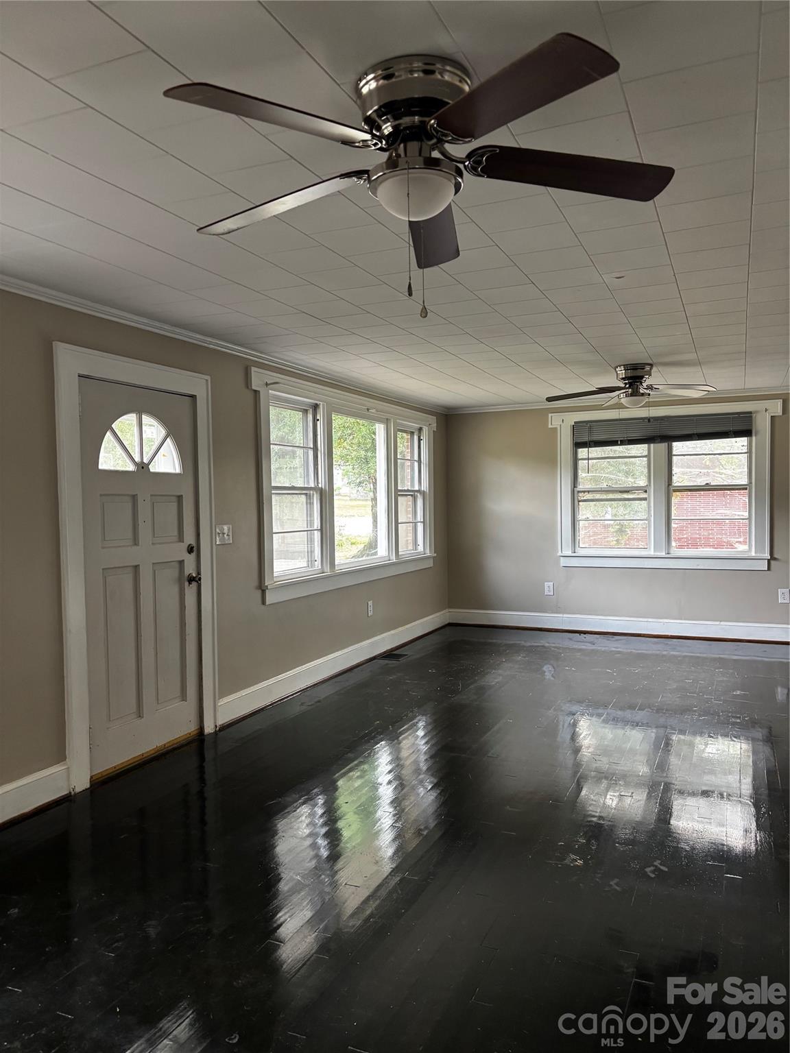 907 Maple Avenue Property Photo 3
