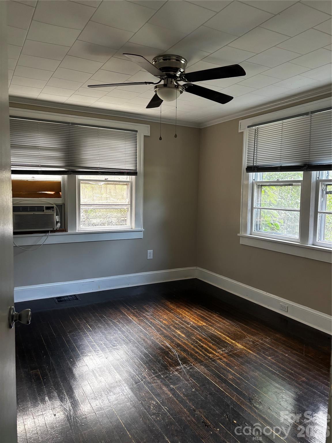 907 Maple Avenue Property Photo 11