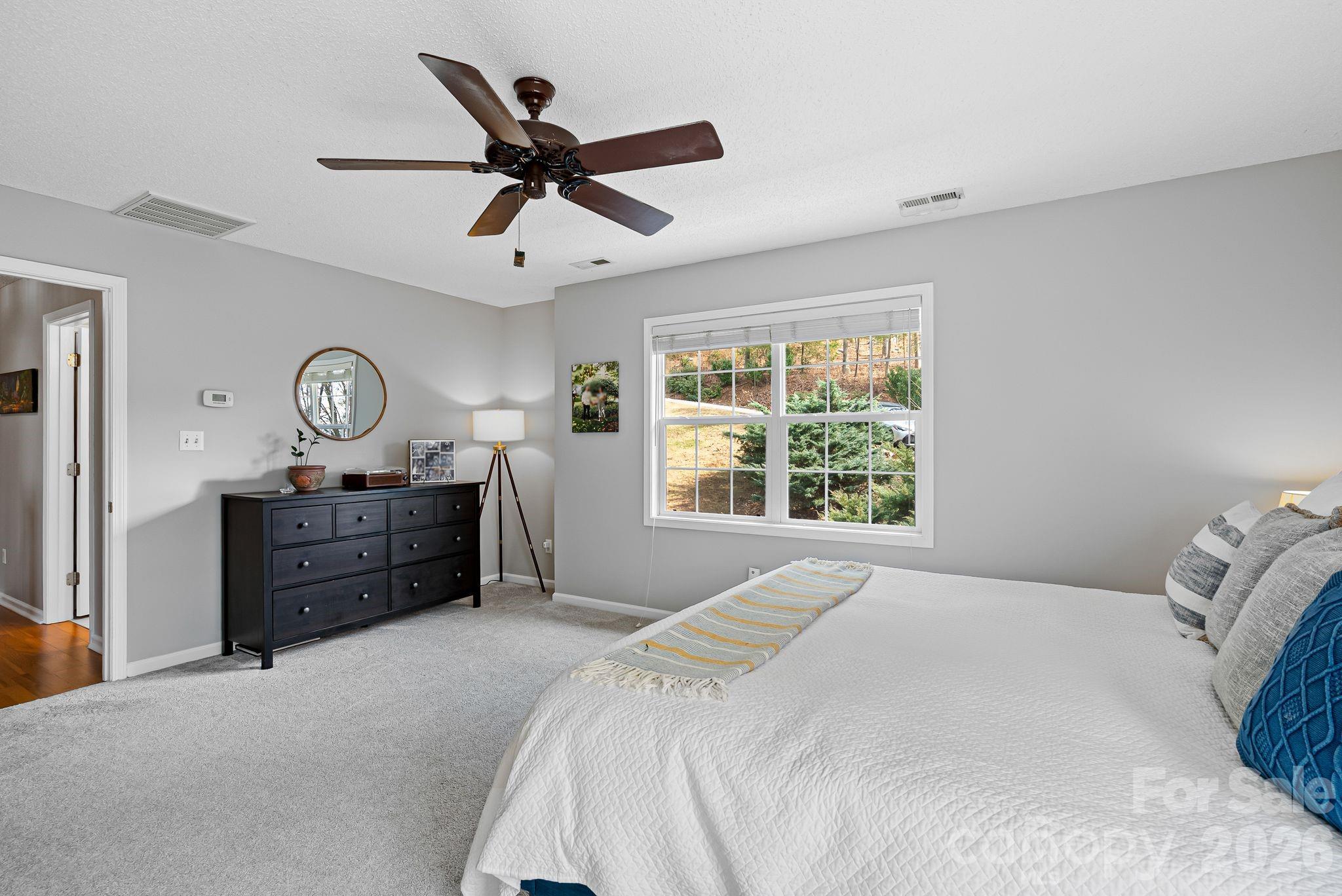 505 Kings Ridge Property Photo 15