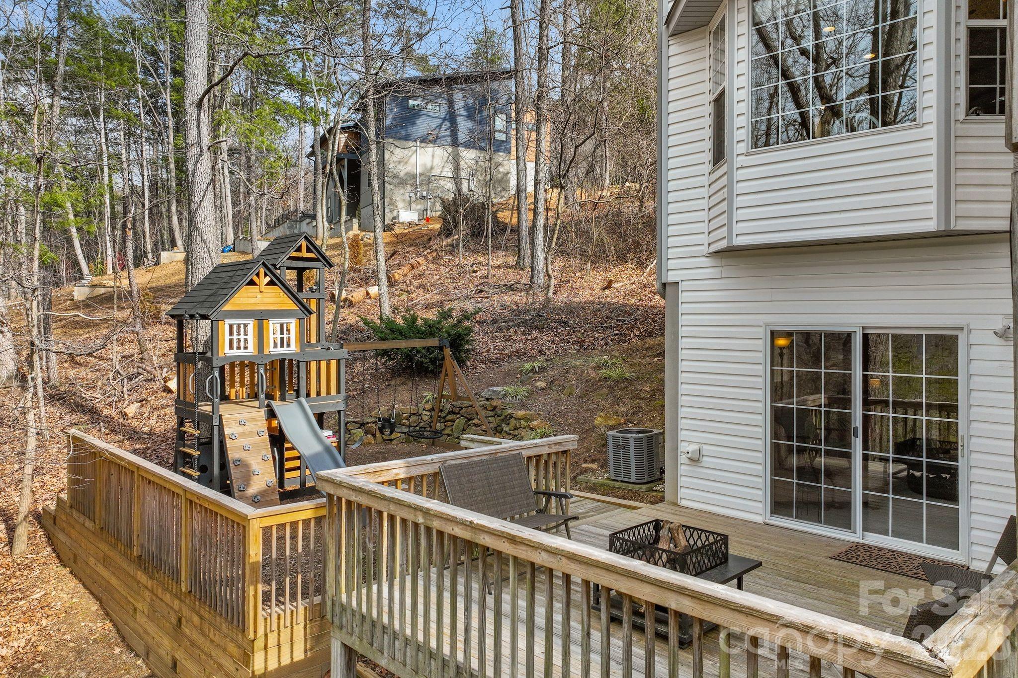 505 Kings Ridge Property Photo 35