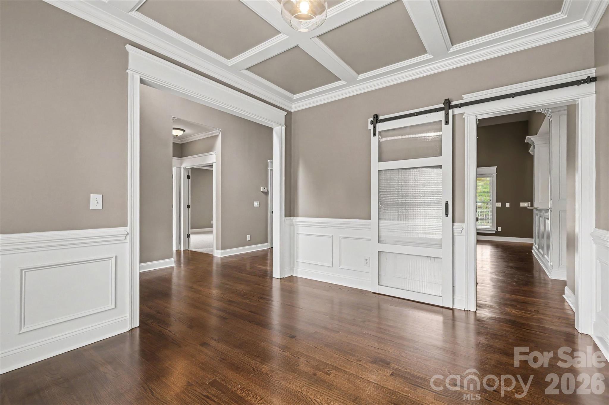 1004 Creekwalk Drive Property Photo 6
