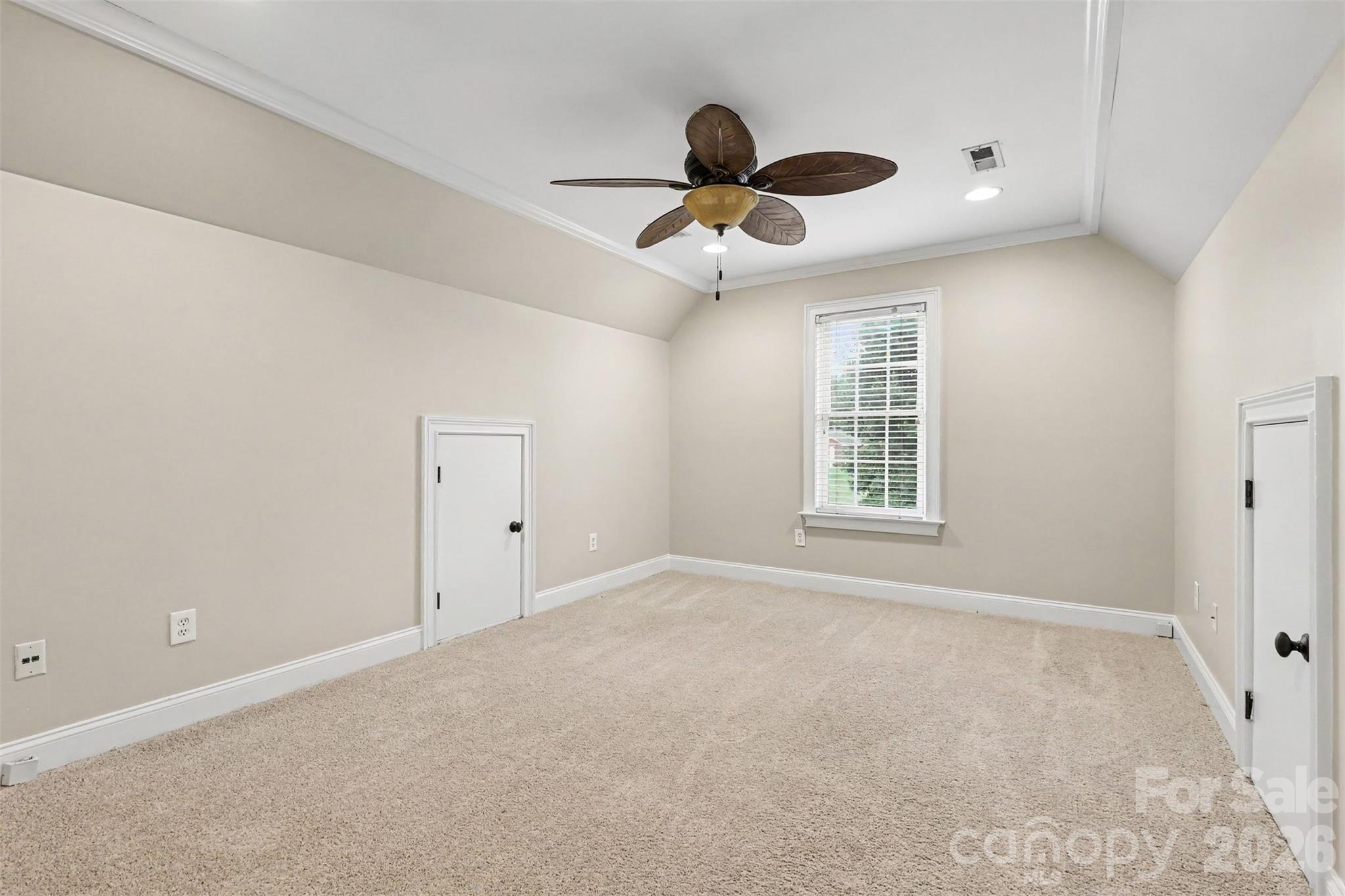 1004 Creekwalk Drive Property Photo 35