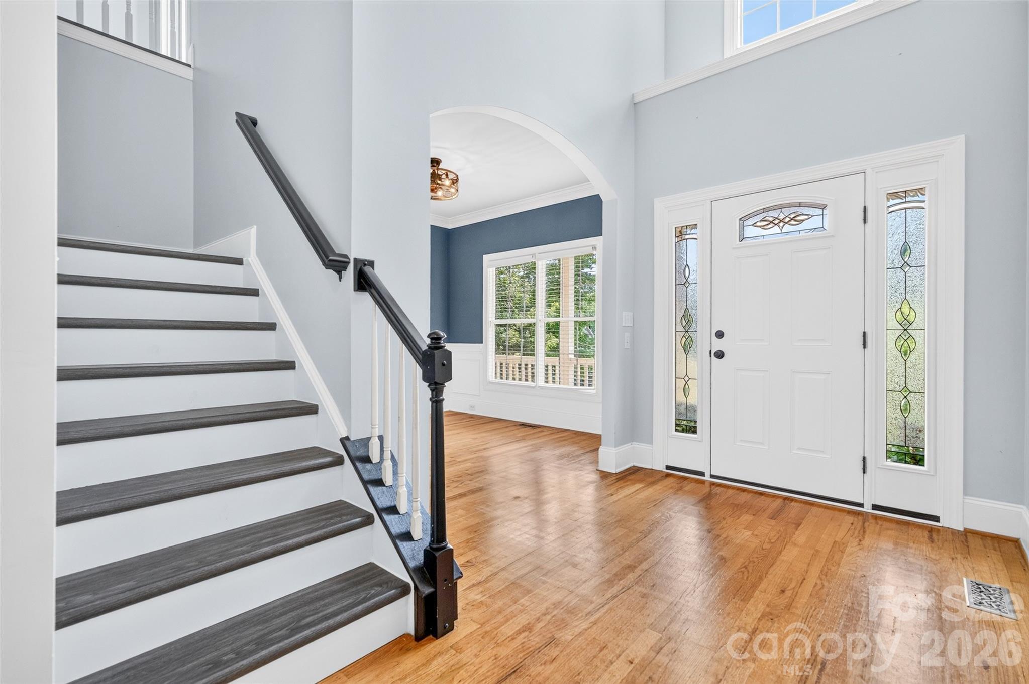 6208 Neptune Drive Property Photo 2
