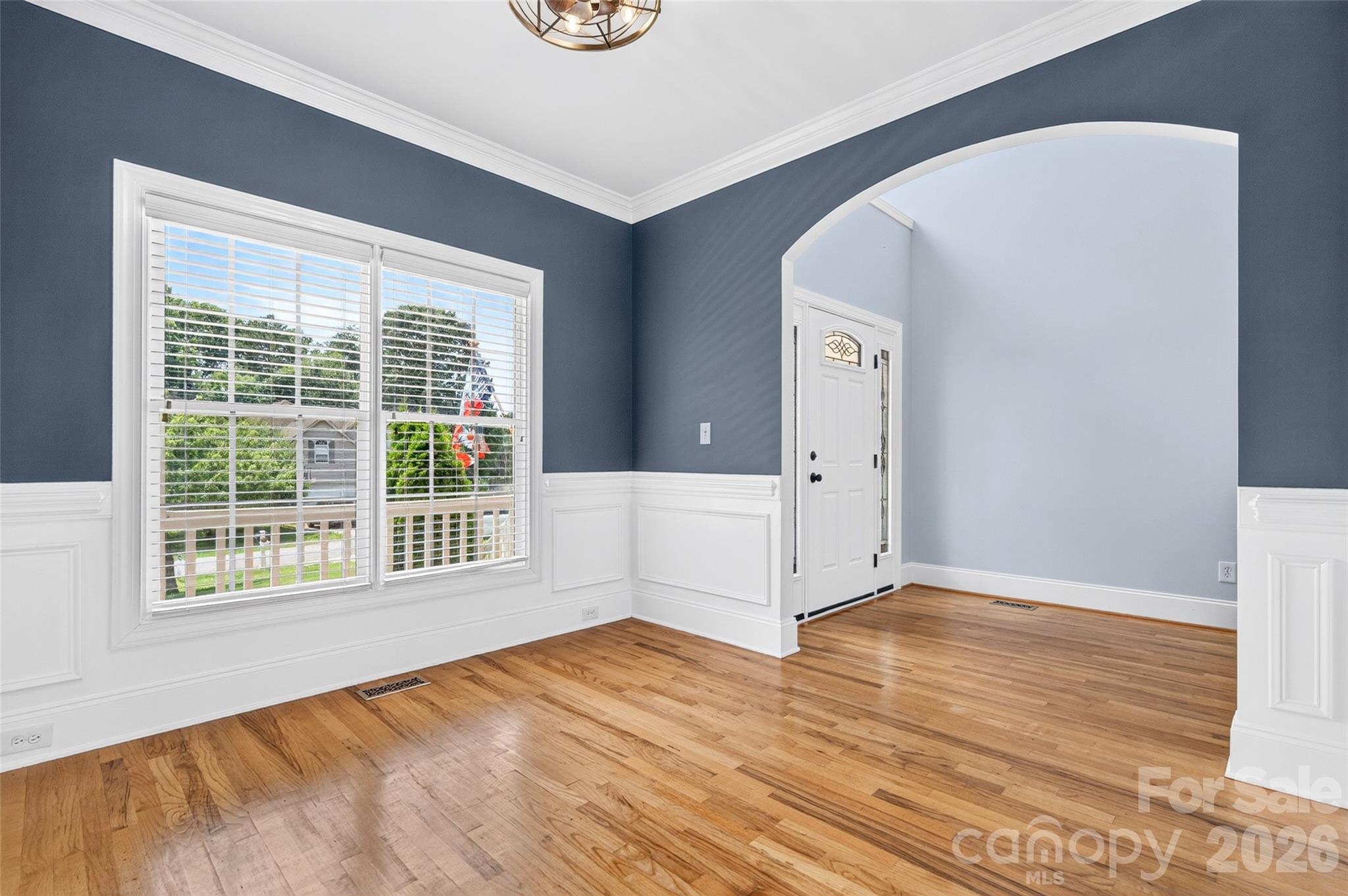 6208 Neptune Drive Property Photo 3