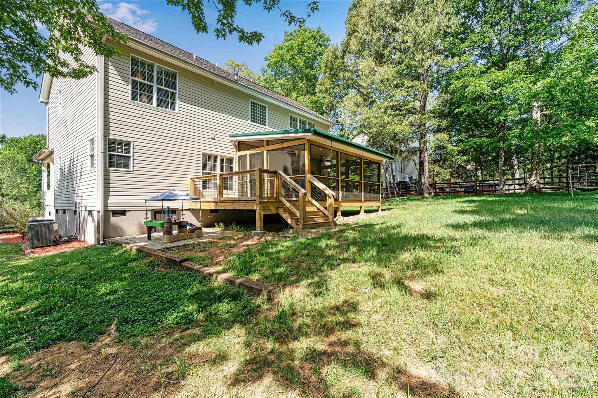 6208 Neptune Drive Property Photo 11