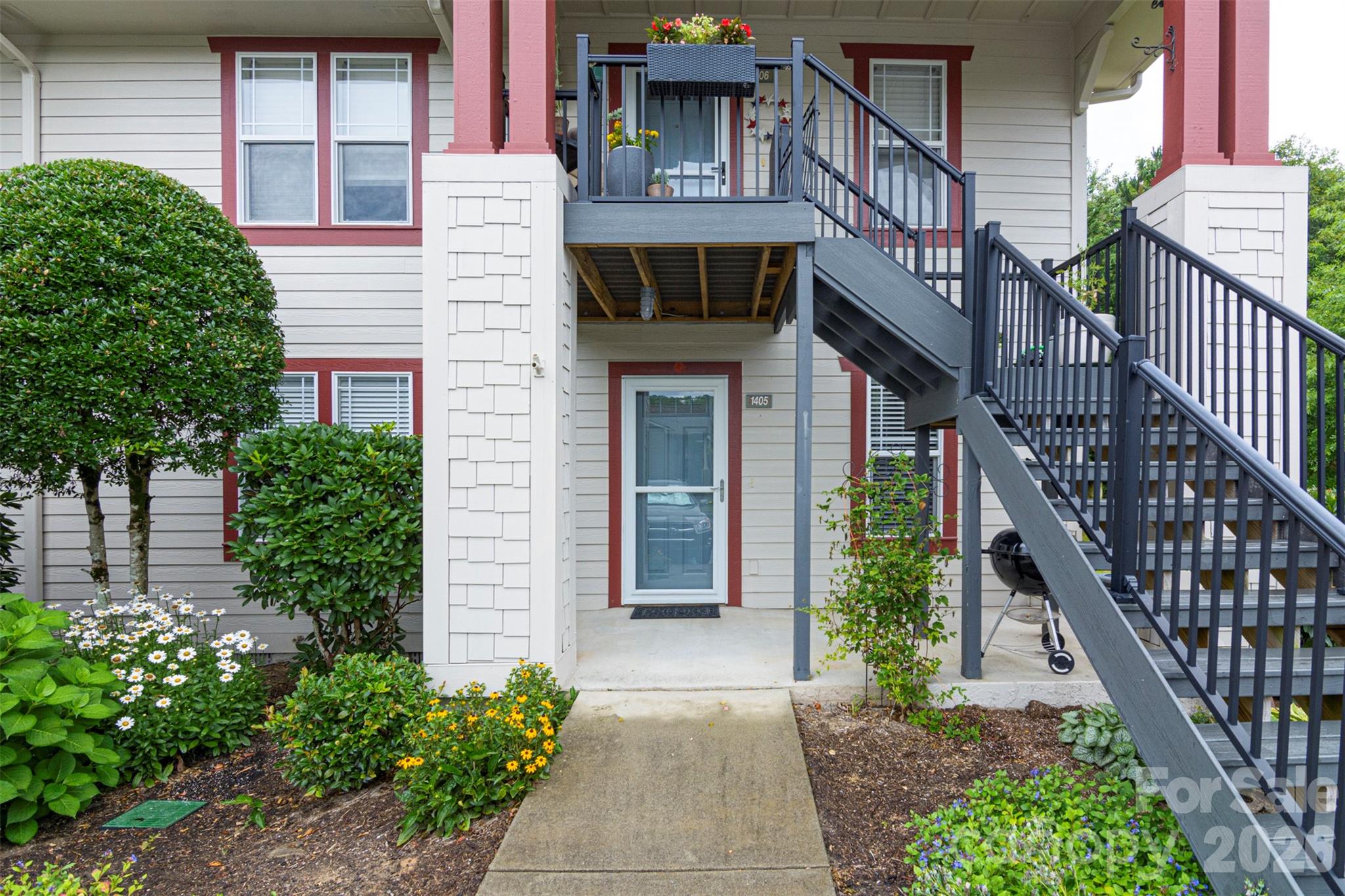 1405 Deermouse Way Property Photo 2