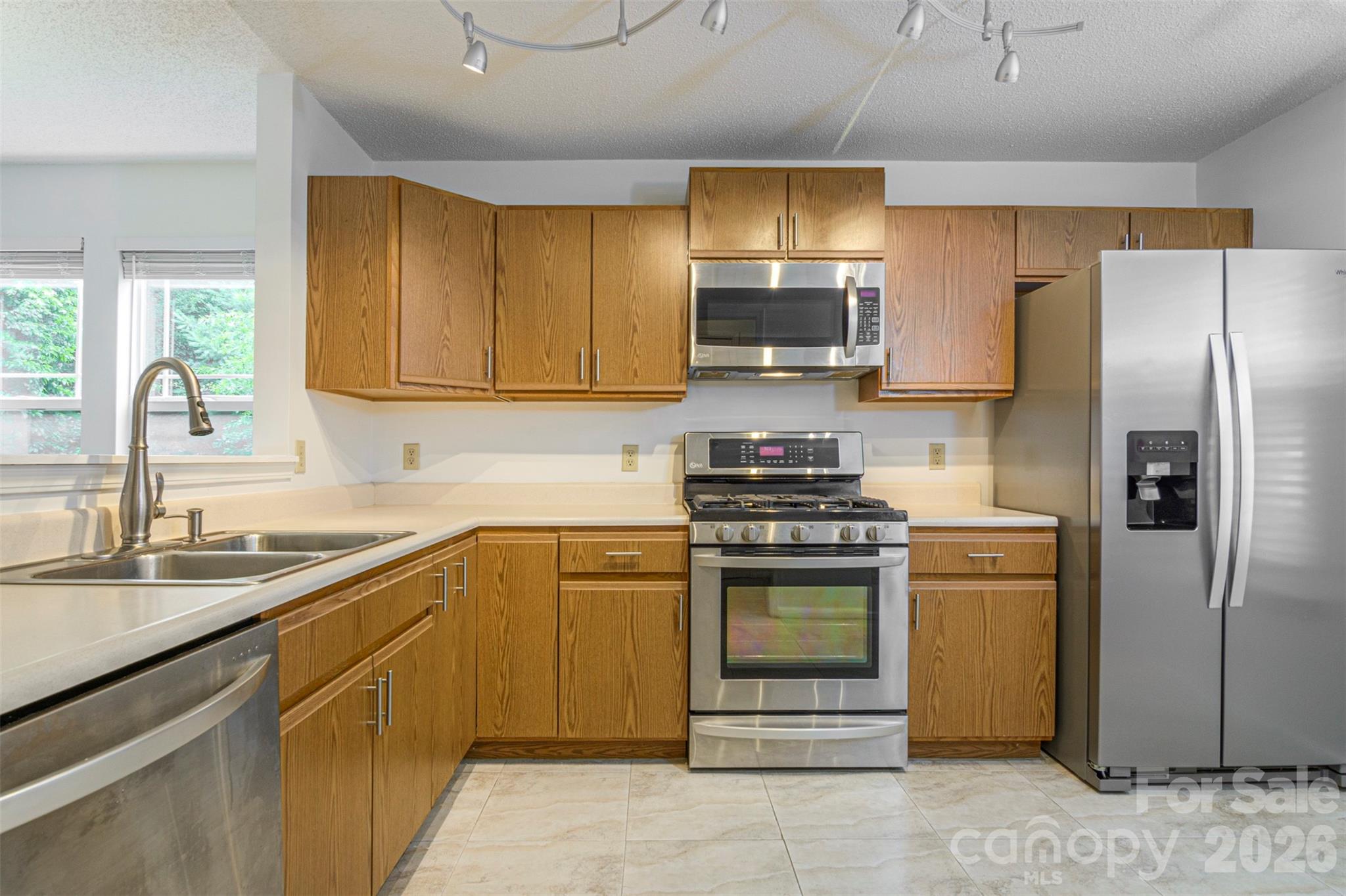 1405 Deermouse Way Property Photo 9
