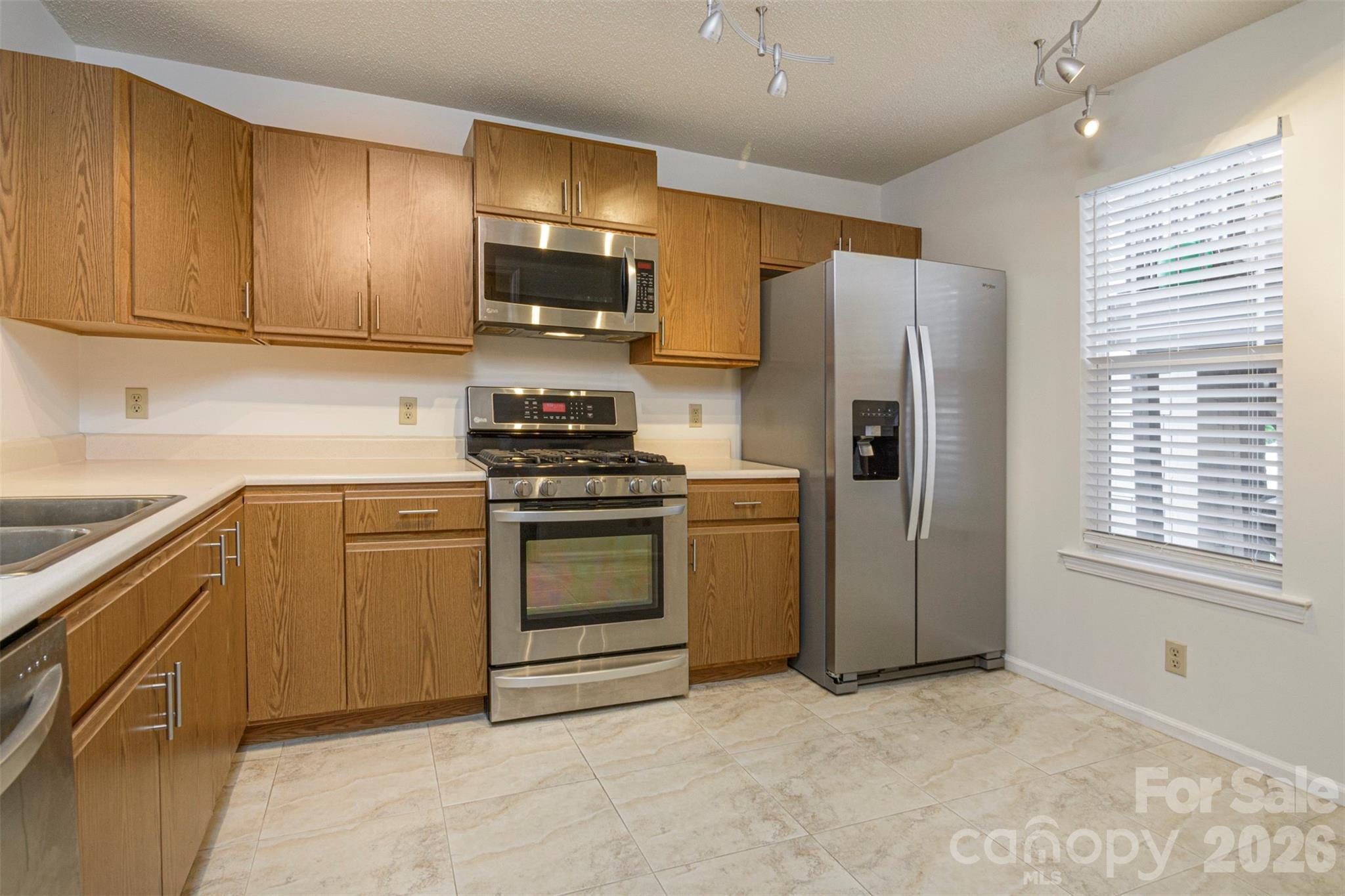 1405 Deermouse Way Property Photo 10