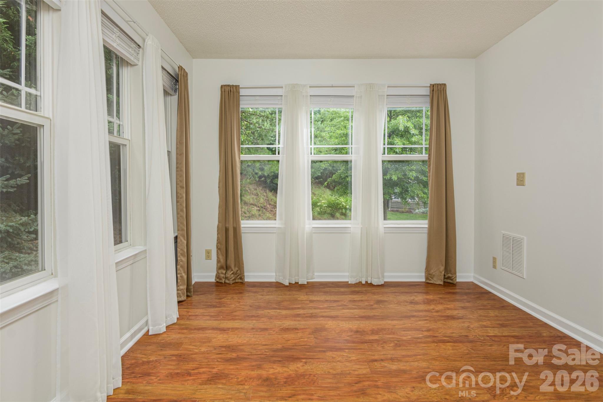 1405 Deermouse Way Property Photo 22