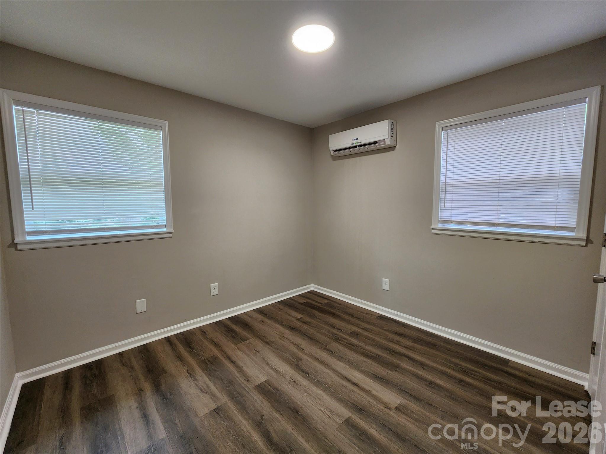 1531 E Liberty Street Property Photo 7