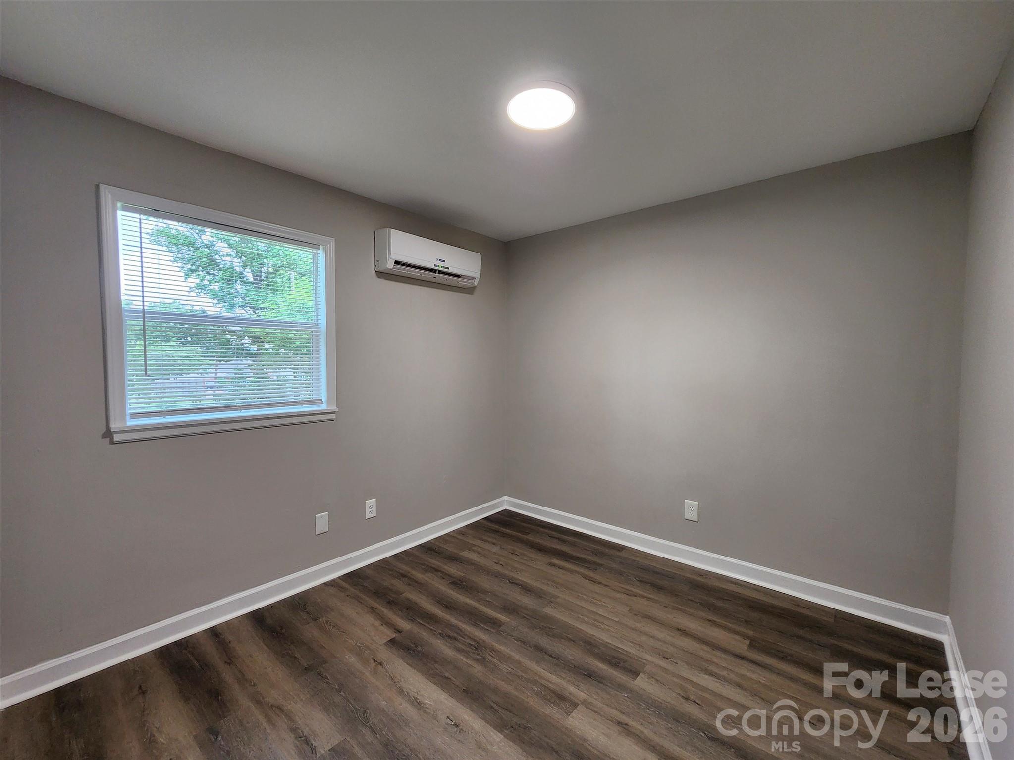 1531 E Liberty Street Property Photo 13