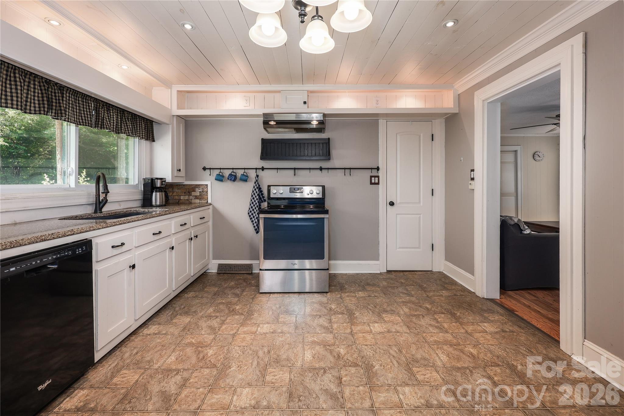 545 Mt. Shepherd Road Property Photo 22