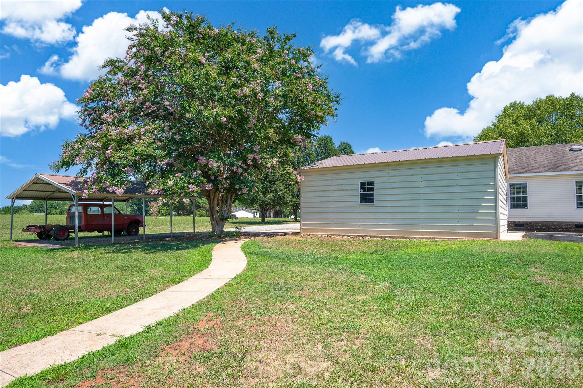 766 Midway Road Property Photo 10