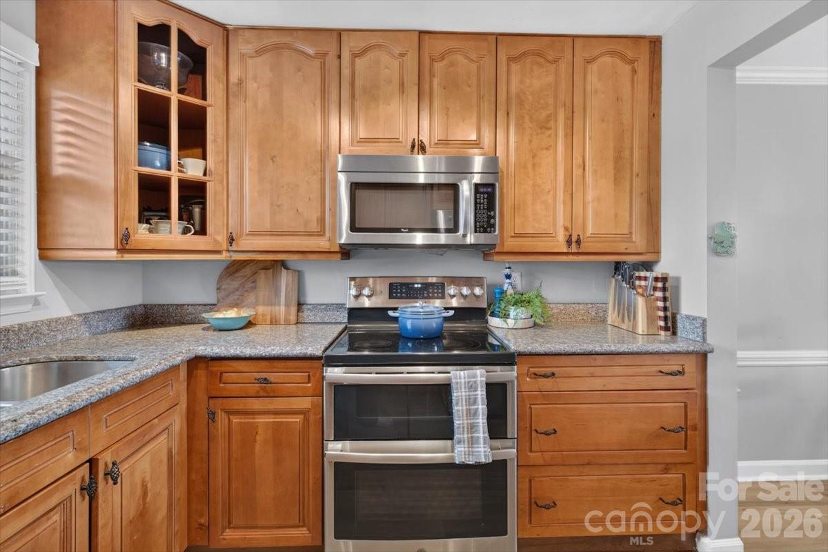 9709 Emerald Point Drive 8 Property Photo 11
