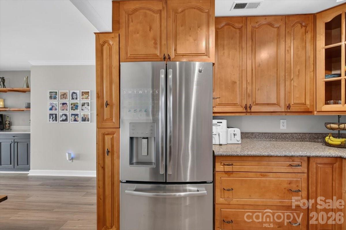 9709 Emerald Point Drive 8 Property Photo 13