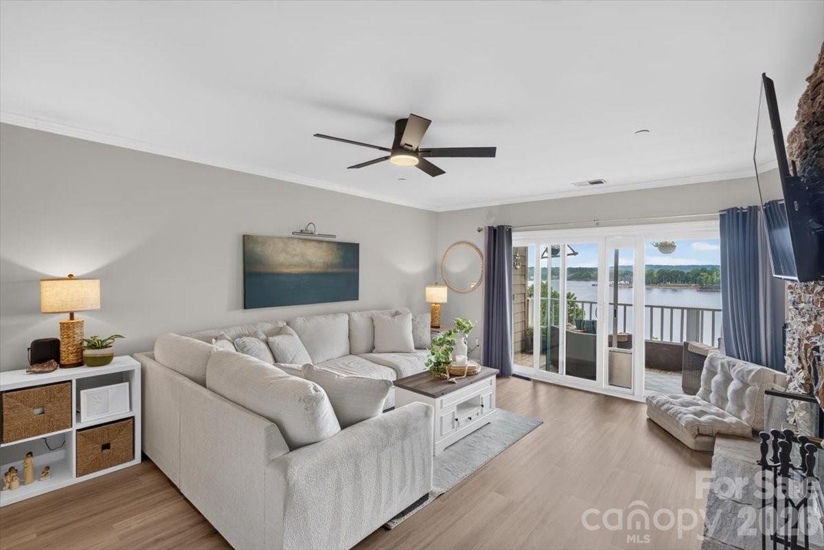 9709 Emerald Point Drive 8 Property Photo 20