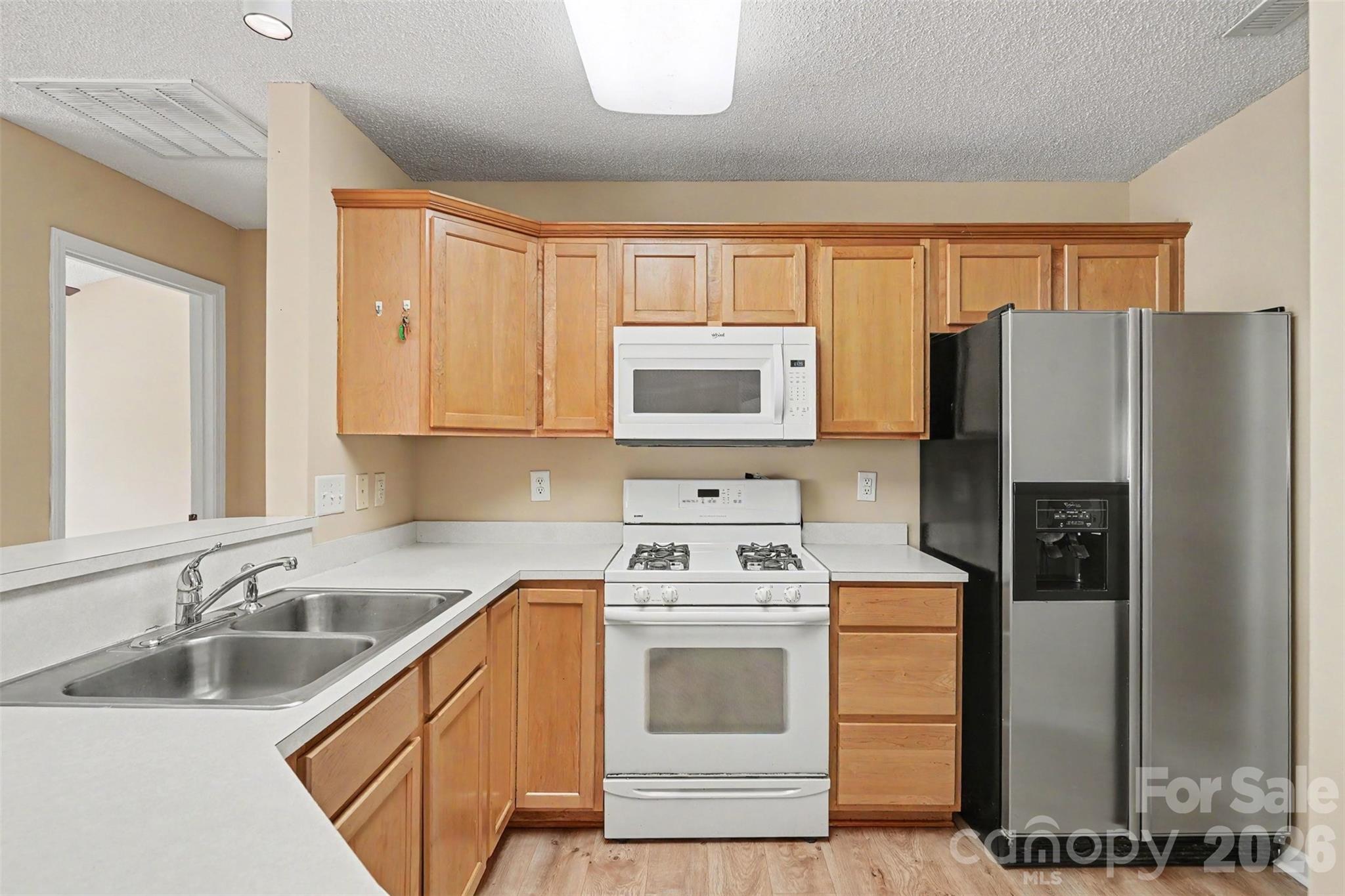 146 Mott Road Property Photo 6