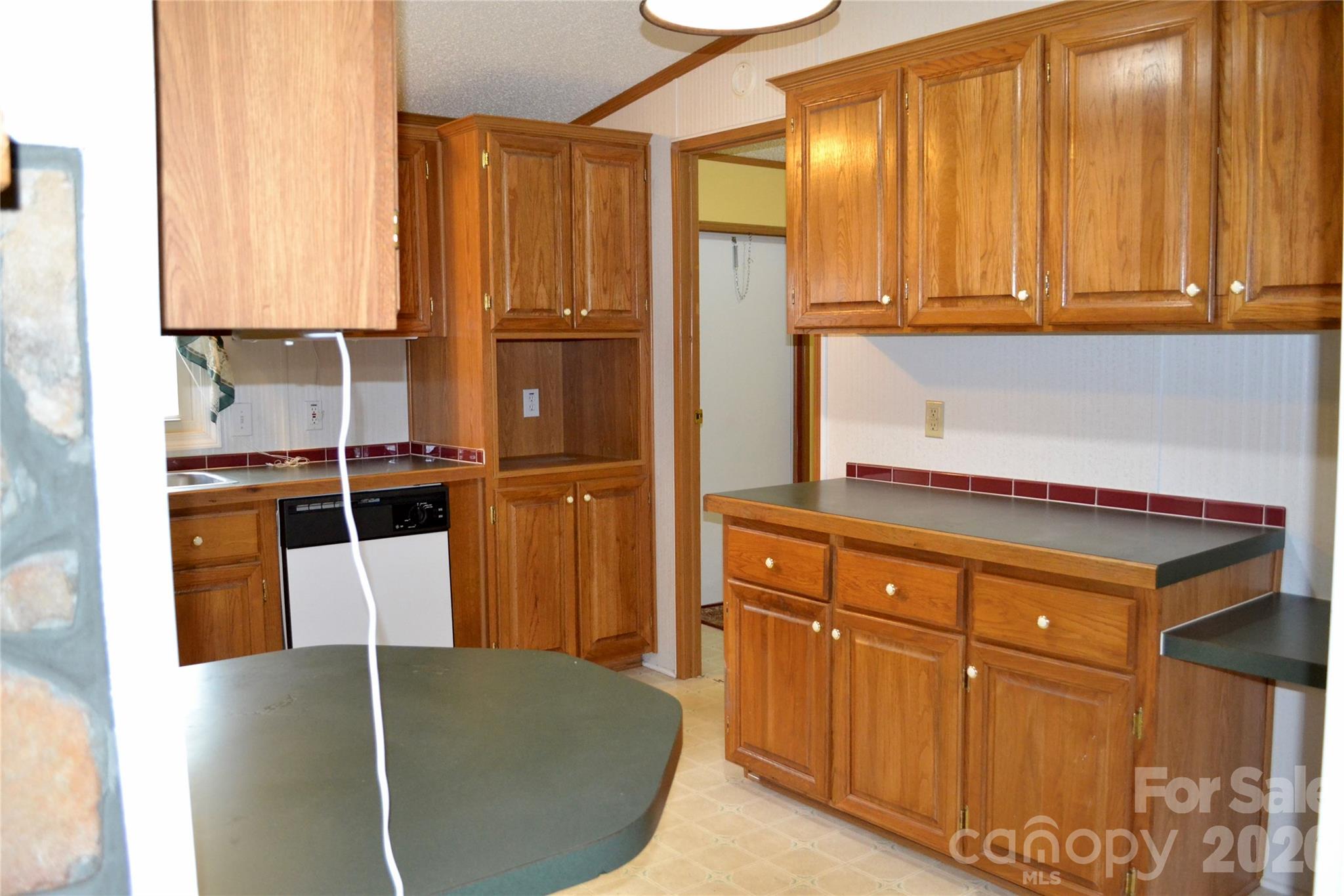 4851 Mounira Avenue Property Photo 6