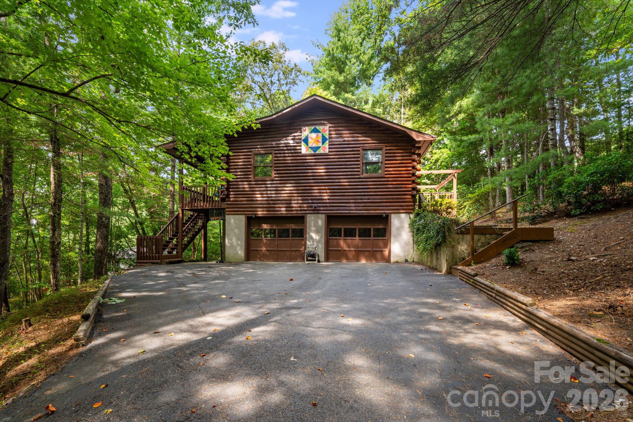 423 Rambling Drive Property Photo 4