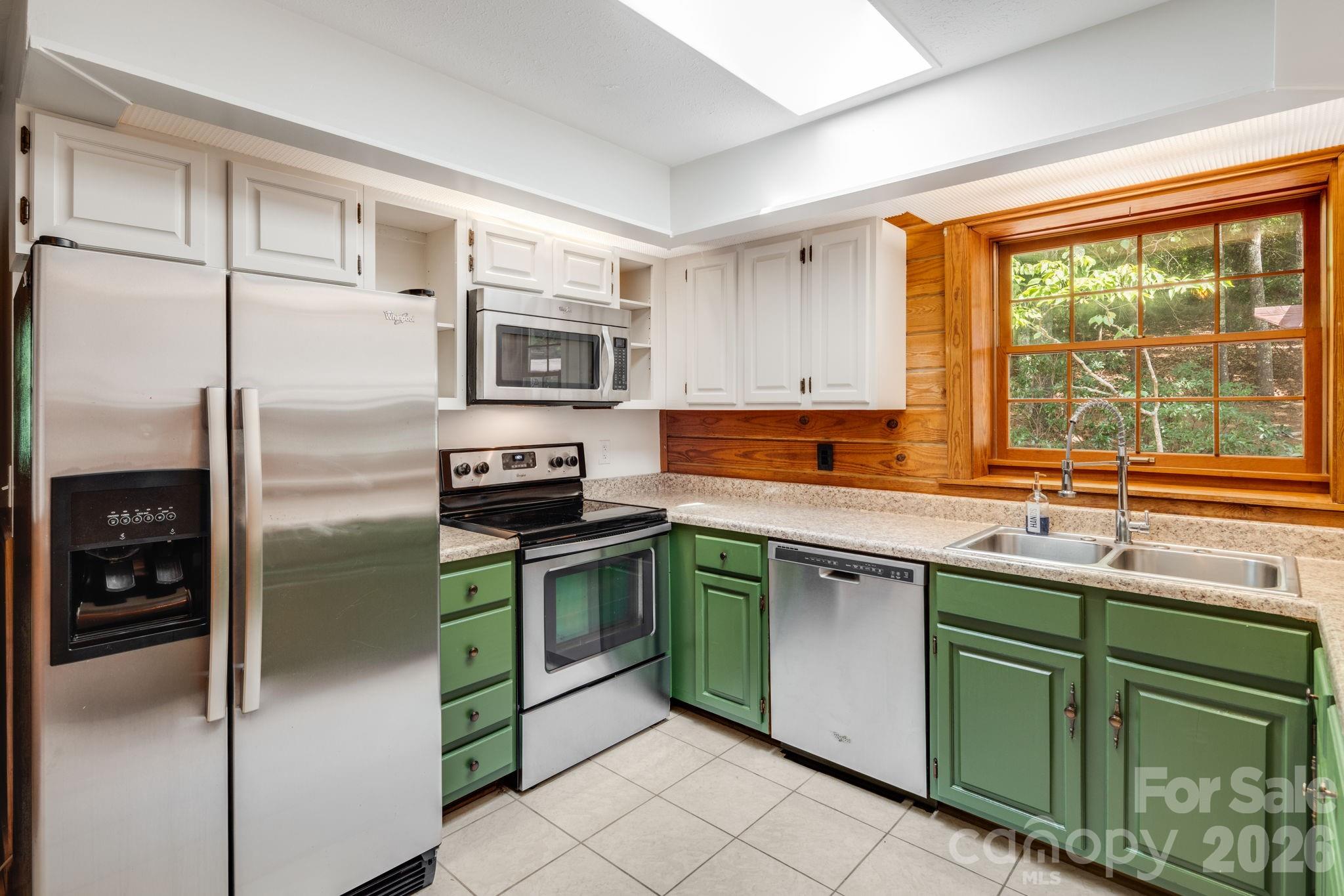 423 Rambling Drive Property Photo 11