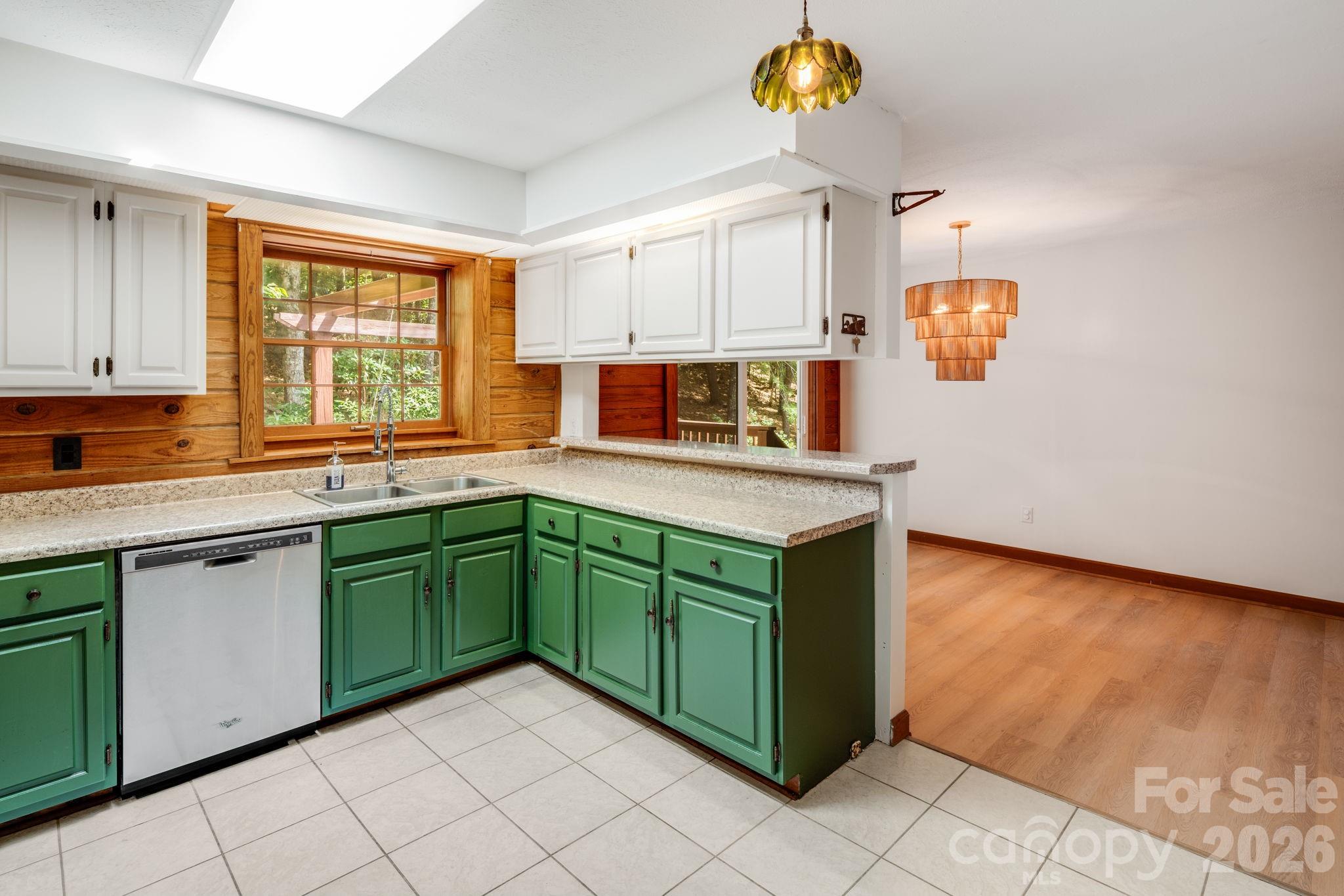423 Rambling Drive Property Photo 12