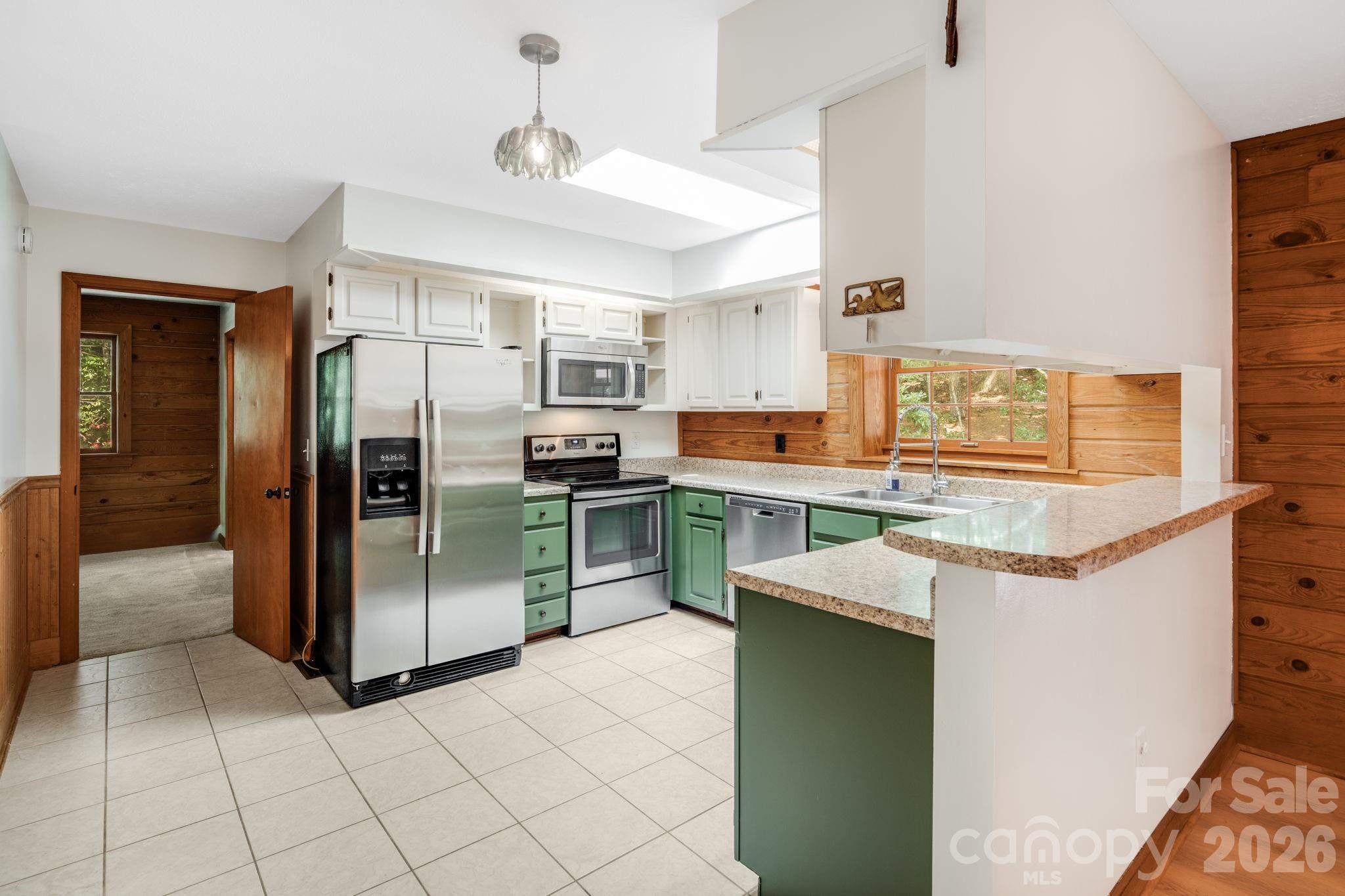 423 Rambling Drive Property Photo 13