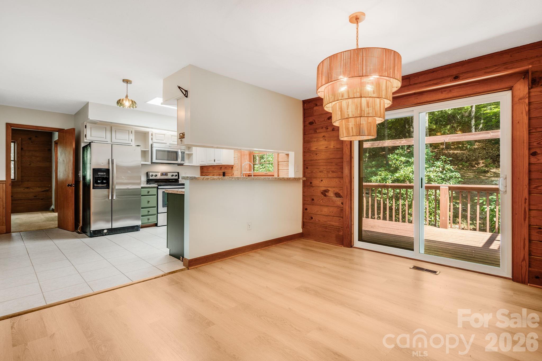 423 Rambling Drive Property Photo 15