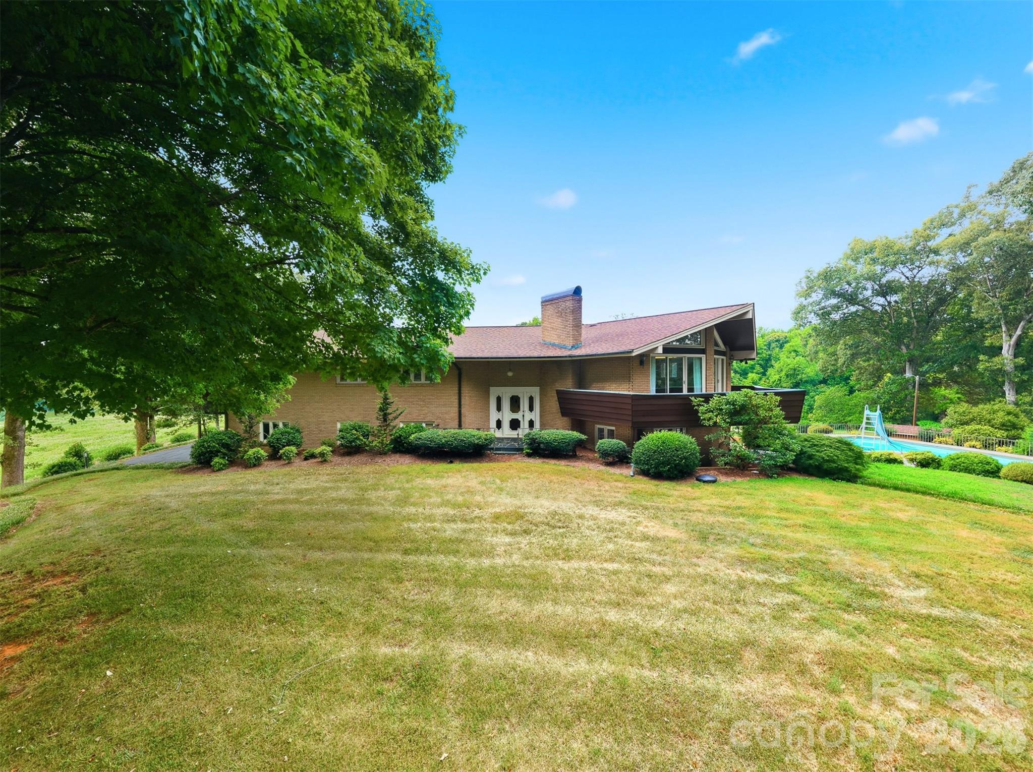 6859 River Bend Road Property Photo 3