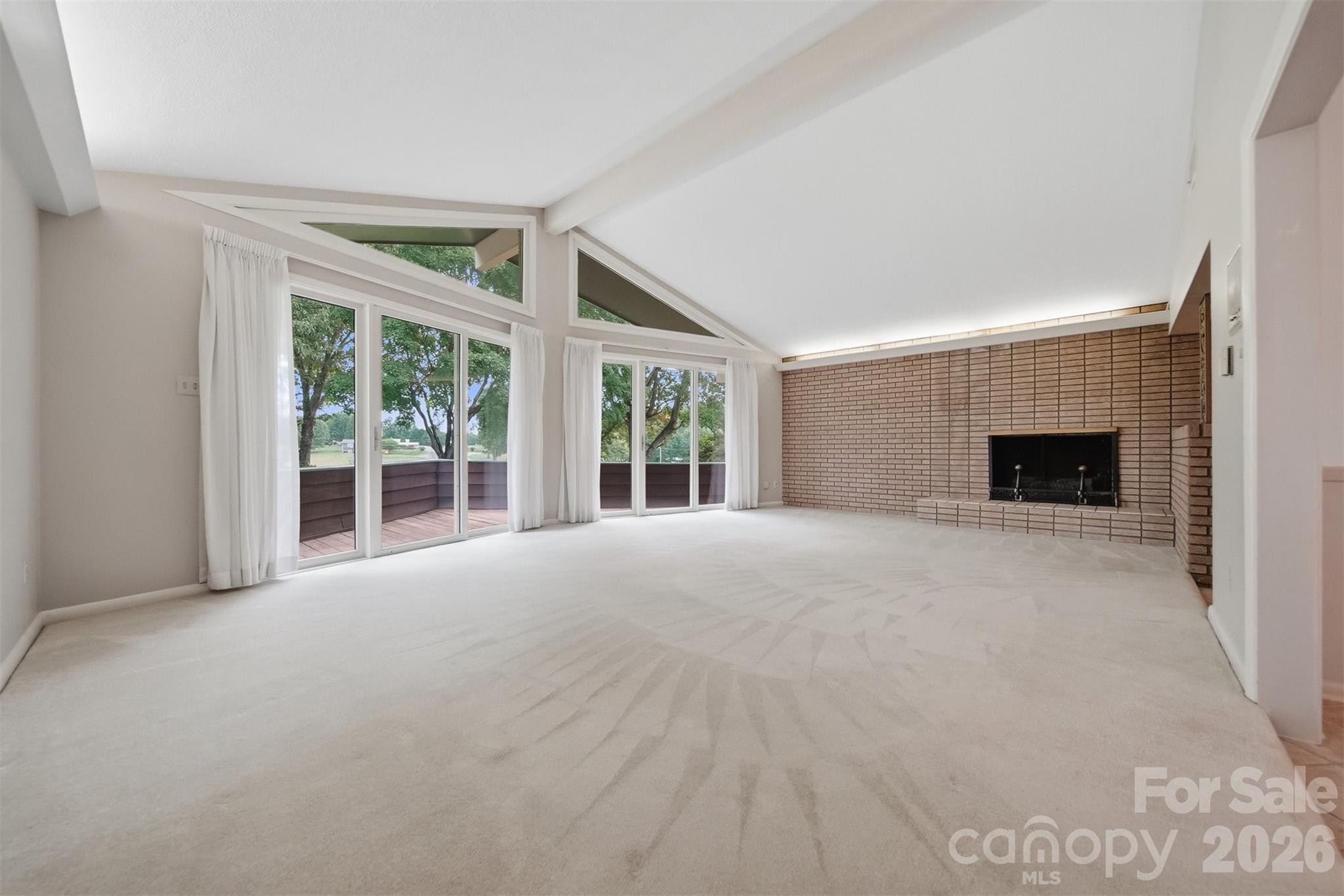 6859 River Bend Road Property Photo 8