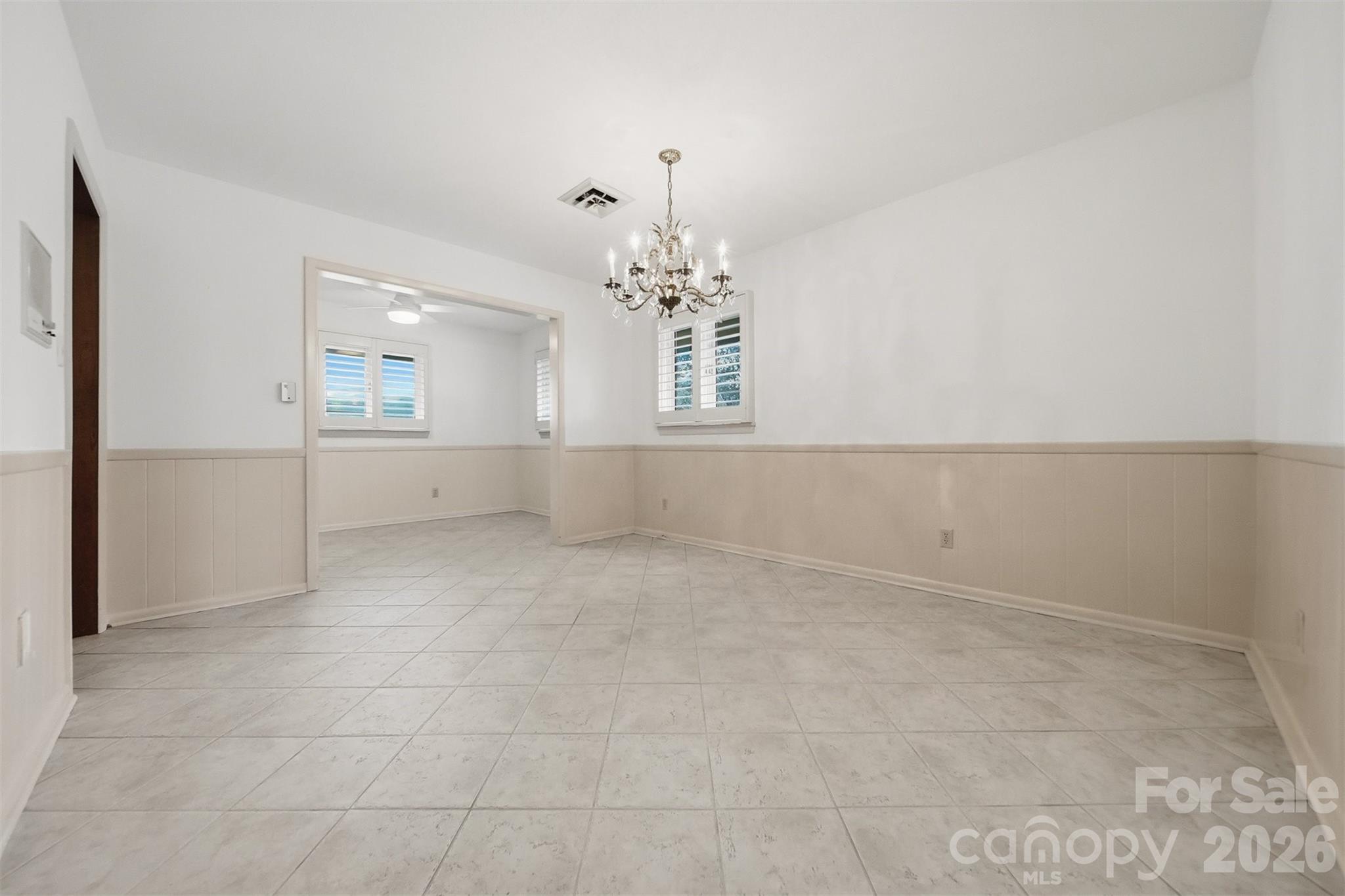 6859 River Bend Road Property Photo 10