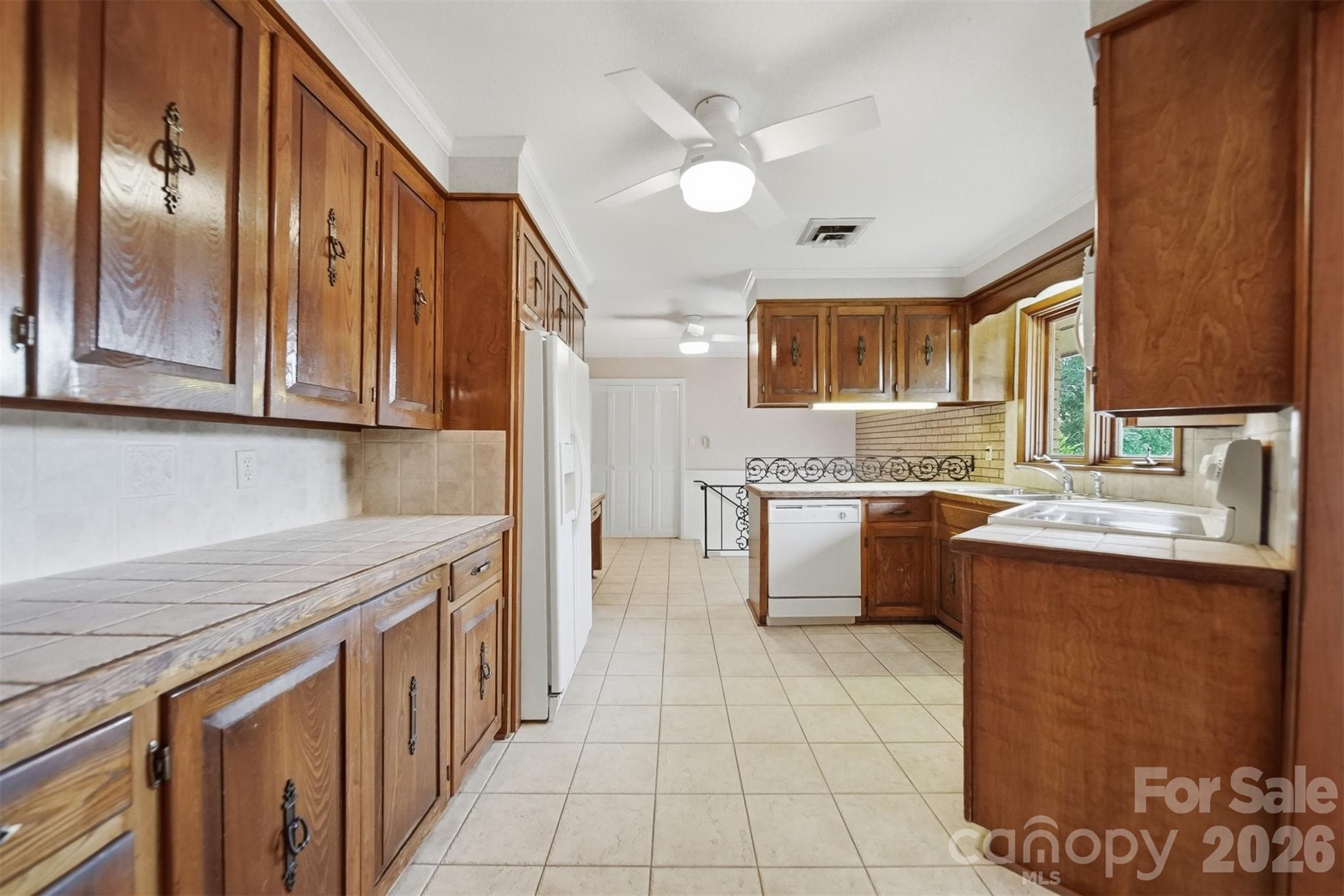 6859 River Bend Road Property Photo 12